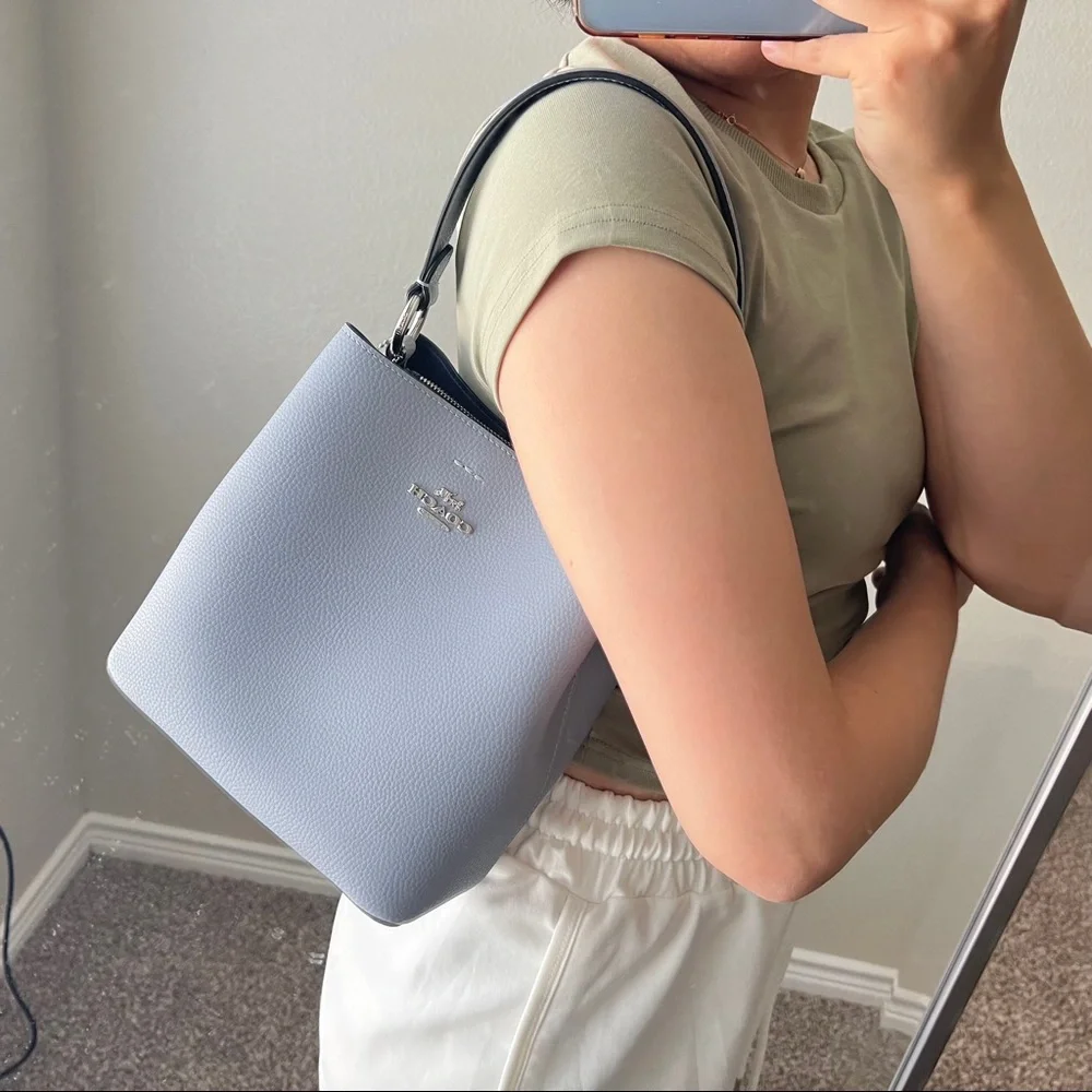 Coach small town bucket bag - Picture 7 of 7